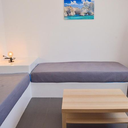 Tzoka'S Apartments 아다마스 외부 사진