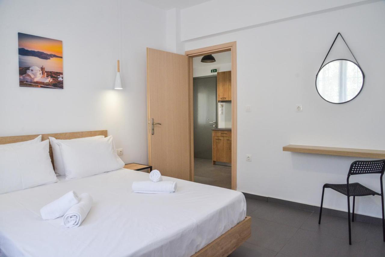 Tzoka'S Apartments 아다마스 외부 사진