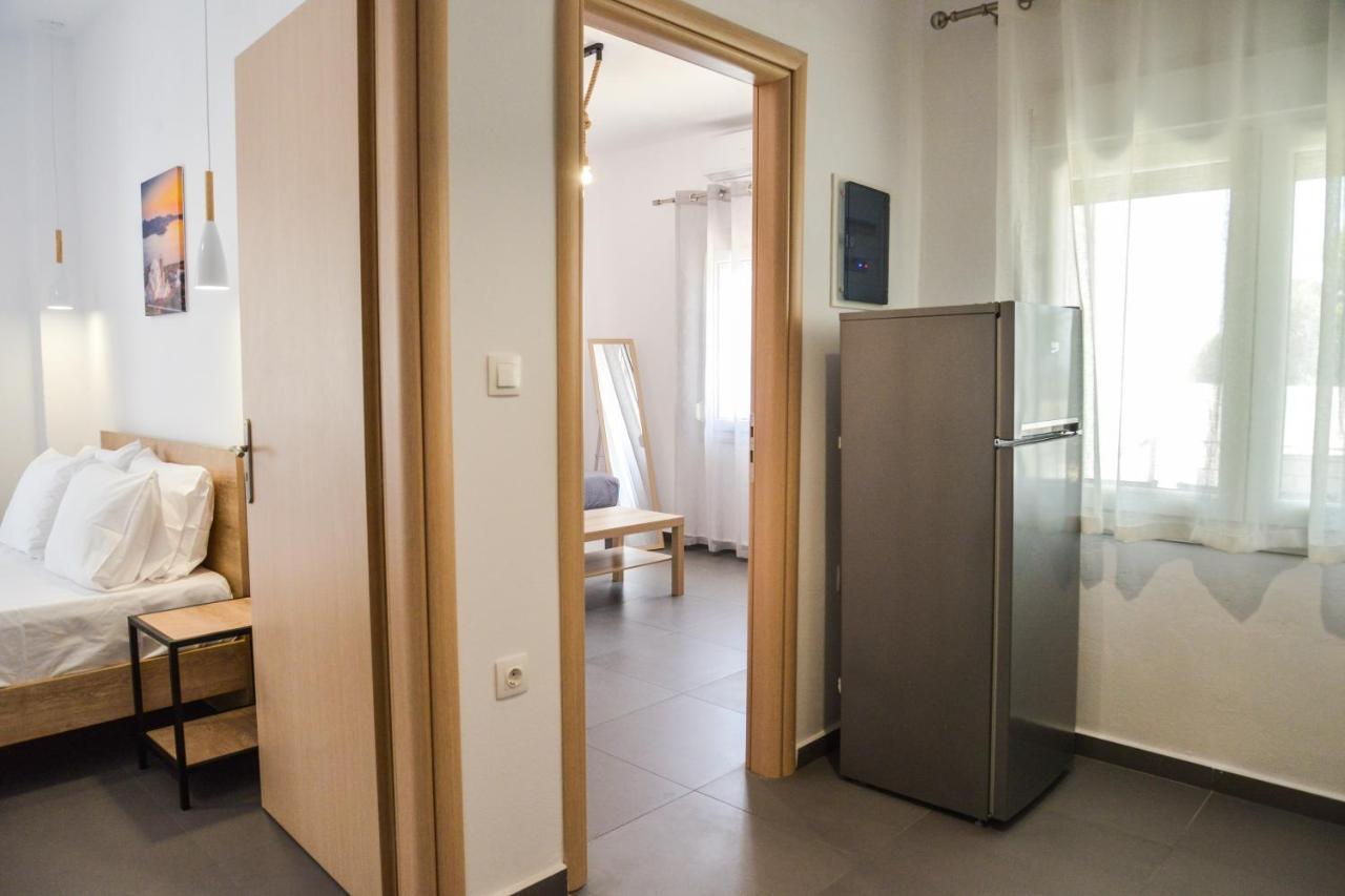 Tzoka'S Apartments 아다마스 외부 사진