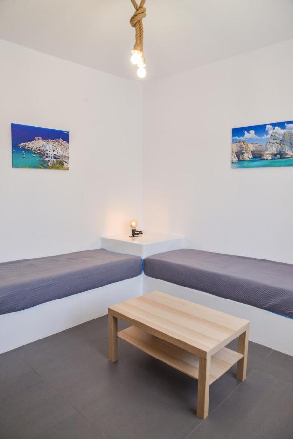 Tzoka'S Apartments 아다마스 외부 사진